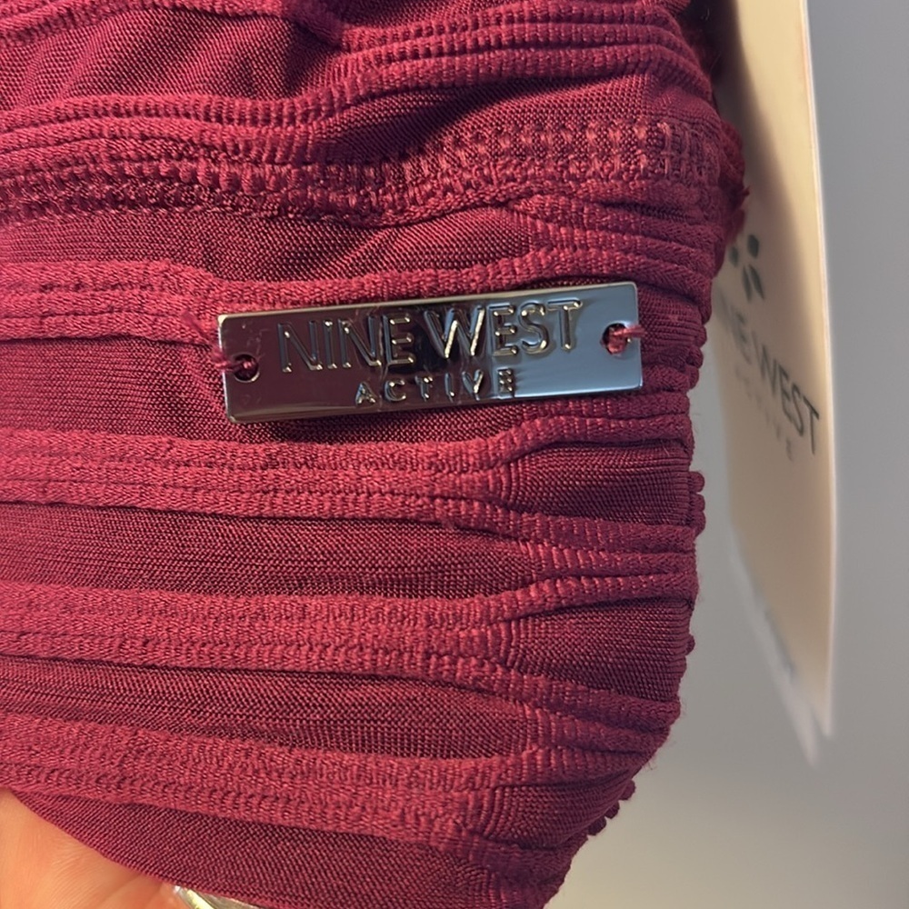 NWT Nine West Active Burgundy Textured Racer Back Sports Bra Size 1X - Picture 6 of 6